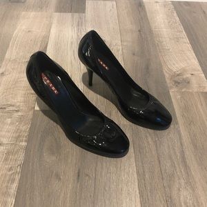 Prada patent back heels shoes